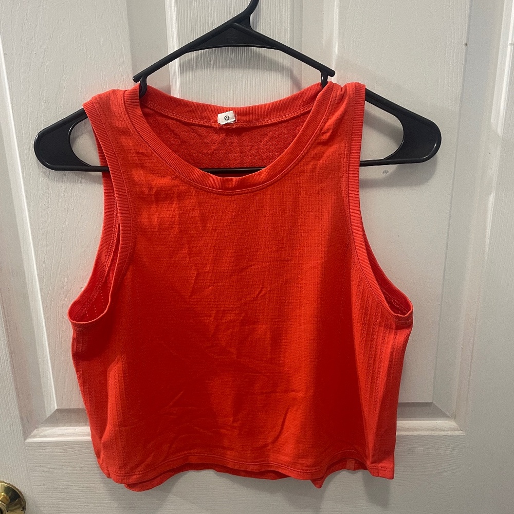 Lululemon Train to be tank